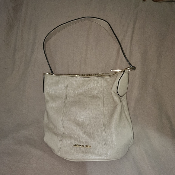 Michael Kors Handbags - Michael kors purse leather
